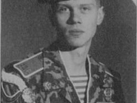 22 декабря 2025 года в МБОУ СОШ №30 Пролетарского района прошла торжественная линейка «Памяти и скорби»